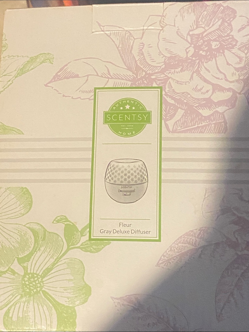 Scentsy Fleur Deluxe Diffuser in Gray and Green Accents like new great condition